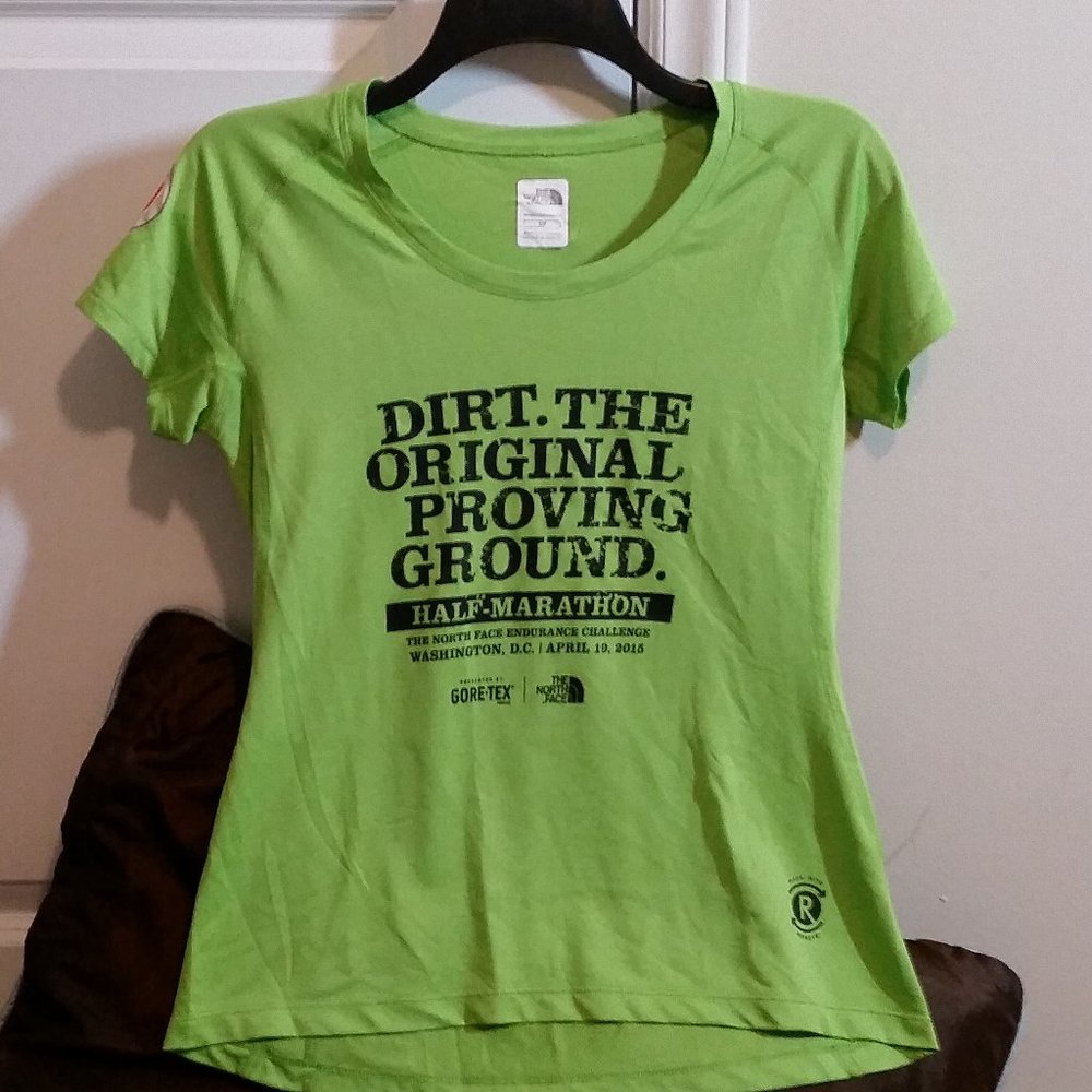 $5 SALE * North Face 2015 endurance challenge green race tee -Small